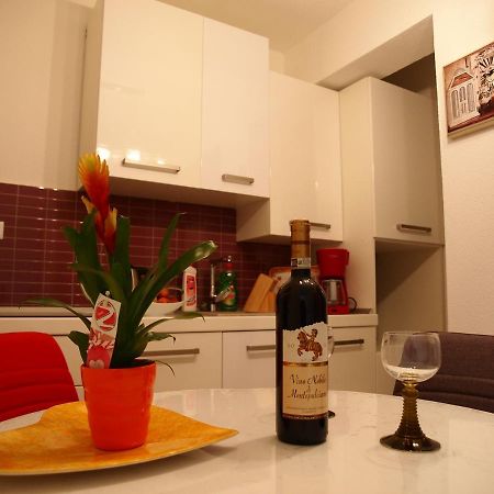 Apartmani Diana Makarska Buitenkant foto